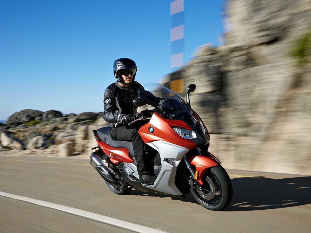 Фото скутера BMW C 650 Sport